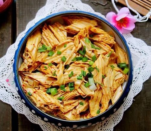 酸奶|减肥的朋友，就算饿着也别吃5种食物，看起来清淡，但热量很高