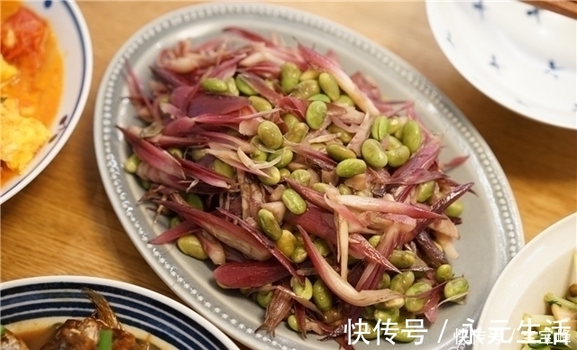 准公婆邀请我去吃饭,第一次去男友家就执意下厨,上桌备受欢迎