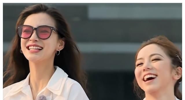 157cm的鄧紫棋才是“尺子”,跟168cm的baby站在一起,誰撒謊了?