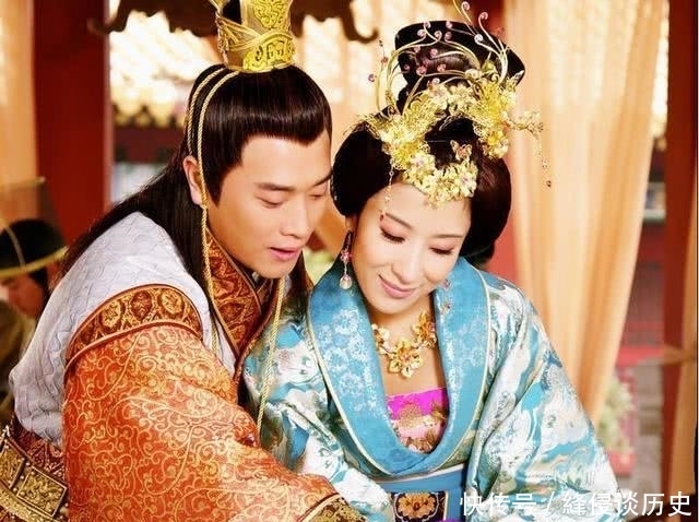 皇帝朱见深|明成化鸡缸杯,明宪宗万贞儿的畸恋见证,全球17只,大陆只有1只