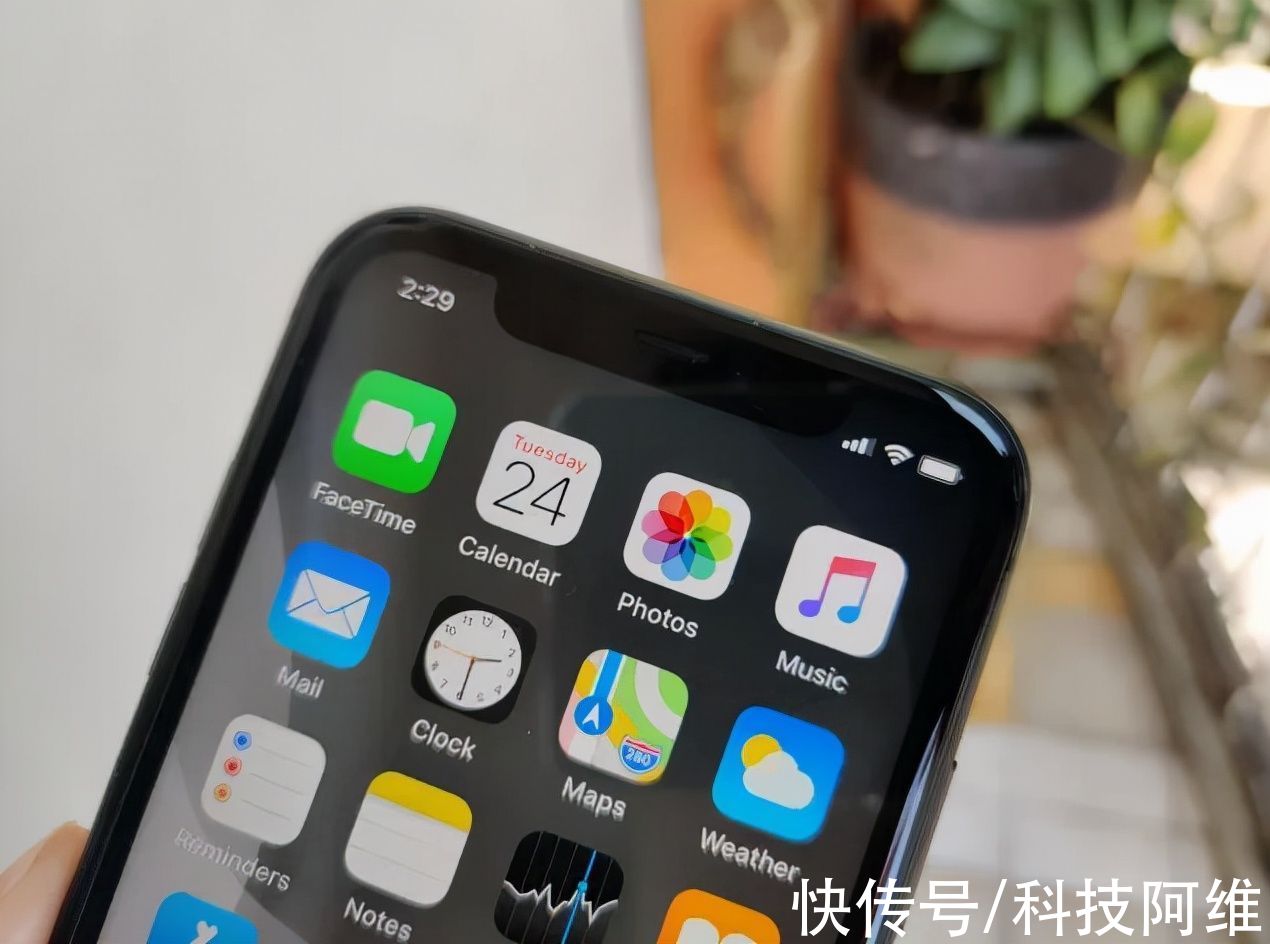 iphone|从5499元跌至3799元，iPhone13发布在即，旧款苹果手机重回低价