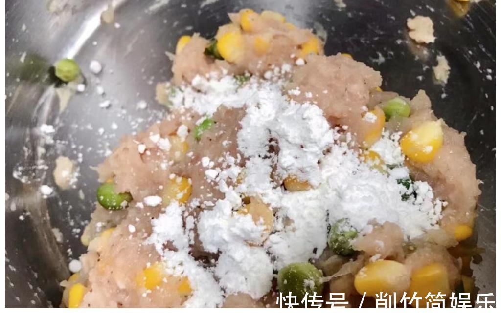 鸡胸肉|适合大众的低脂减肥餐:玉米豌豆鸡肉饼!易做又美味,还不怕吃胖