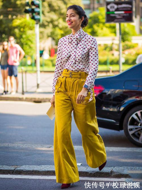 紧身裤 阔腿裤早过时了,今年流行“吃肉裤”,不仅时髦还显腿长,太美了