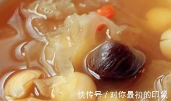 百合汤|莲子的最佳”搭配秘籍“来了!睡不好的人常吃,睡的安稳又香甜