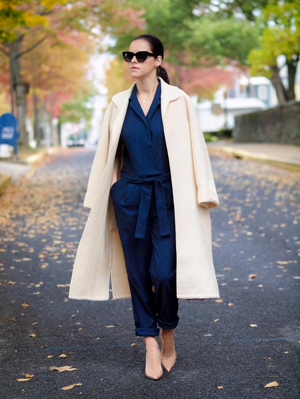 显得|谁说小个子撑不起大衣? 选对版型和搭配方式, 让你又高又美又飒!