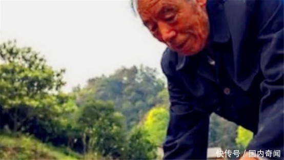 大爷捡到古董宝剑要求上交,他却给磨成了菜刀,如今怎样了