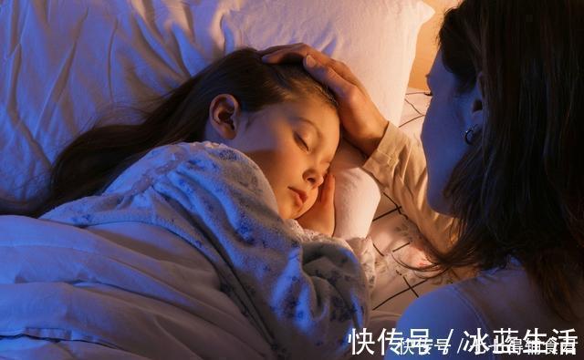 生物钟|孩子从小和谁一起睡觉,会影响他长大后的性格,家长要心里有数