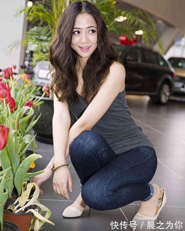 魅力迷人 -优雅大气的牛仔裤仙女,优雅不失俏丽,由内而外散发强大气场