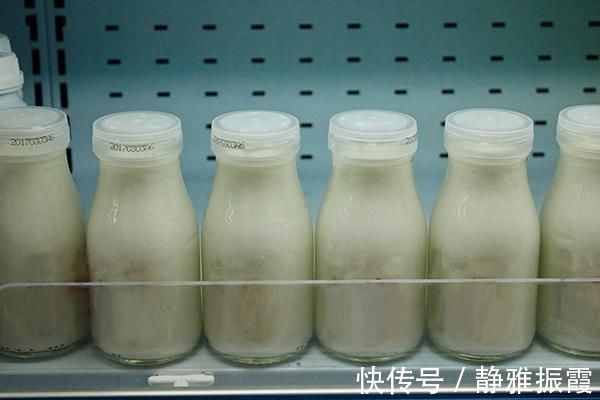 补充营养|什么时间喝牛奶最好？早上还是晚上？营养师：要知道禁忌，别喝错