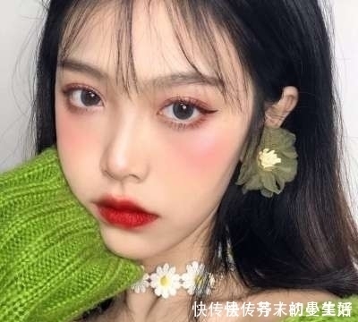 特征|越长越耐看的女孩，才会有这3点特征，中一条异性缘就该爆棚了！