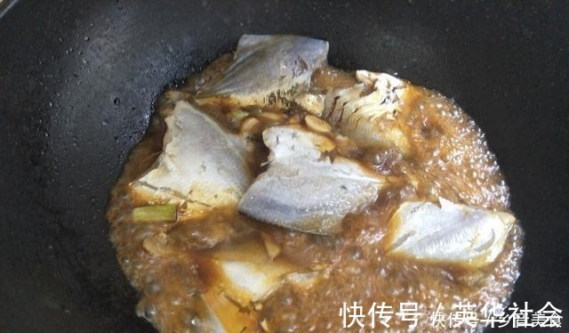 记着夏季多吃鱼，教你鲳鱼的美味做法，软香入味，鲜香不腥