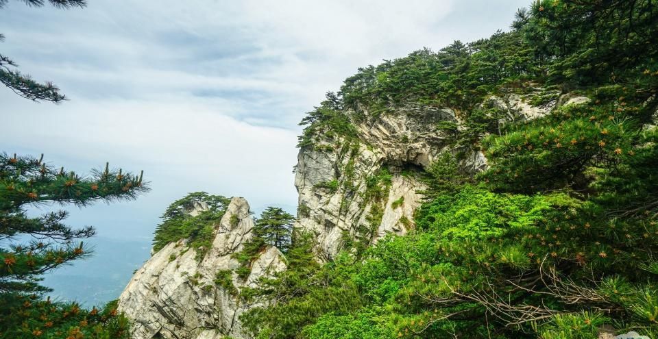 人间叫“天堂”的地方，不在苏杭，而在皖西，还可以一脚踏两省