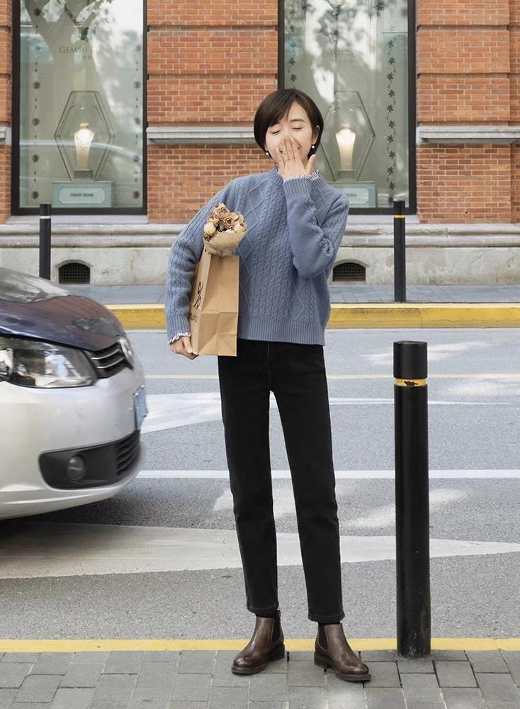 包臀裙|想保暖就不能错过“高领衫”,保暖时髦又显气质,照着穿准没错