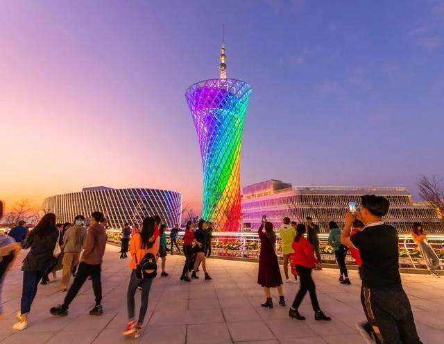 低薪|东莞“小蛮腰”刷屏朋友圈！牛年这些景点很“红”