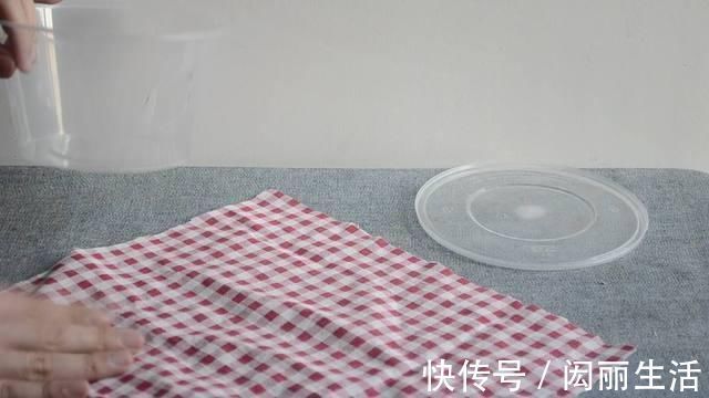 圆形|圆形打包盒你还舍得扔掉吗？放在卫生间太有创意了，省钱又实用