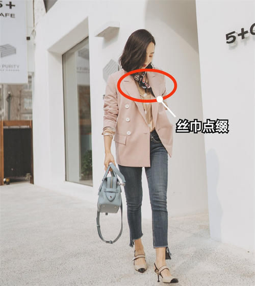 衣服|今秋流行这2件衣服:一件解决显瘦减龄问题,一件解决气质问题!