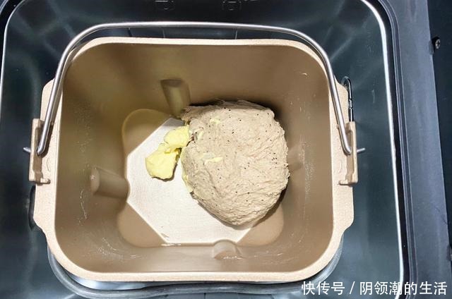 一次发酵、低糖油、无蛋奶的快手面包,减肥也可放心吃,快收藏!