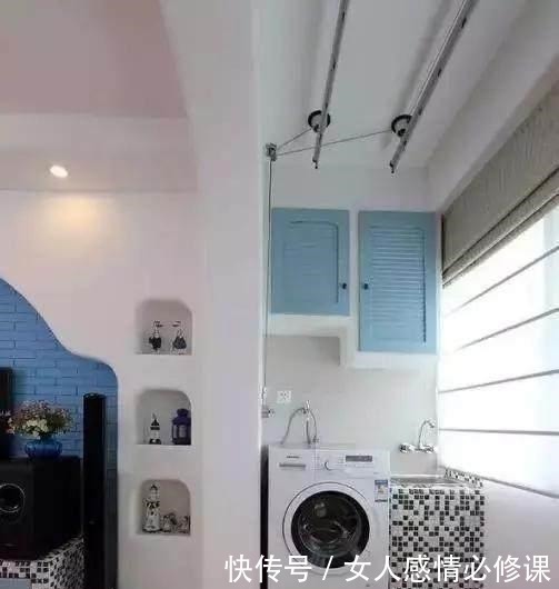 美观|老婆在阳台腾出一平米,做了个砖砌洗衣房,实用又美观
