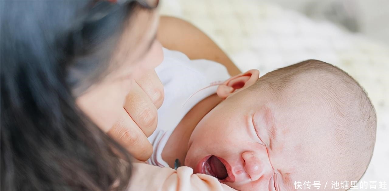 为啥|为啥宝宝总爱被竖抱,一横着抱就容易哭闹不止原因在这儿