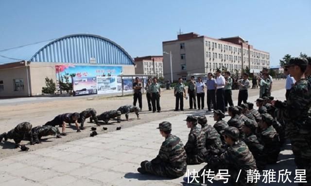 仰卧起坐|如果男生每天坚持做俯卧撑，会变成啥样？说了你别不信