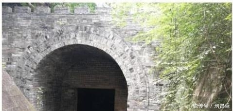 公主|明公主墓中竟住了活人?不知害怕直接睡石棺上,真实原因却显心酸