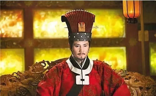 官员|宋朝官员脖子上挂的“白圈”是啥?并非为了装饰,而是为了保命