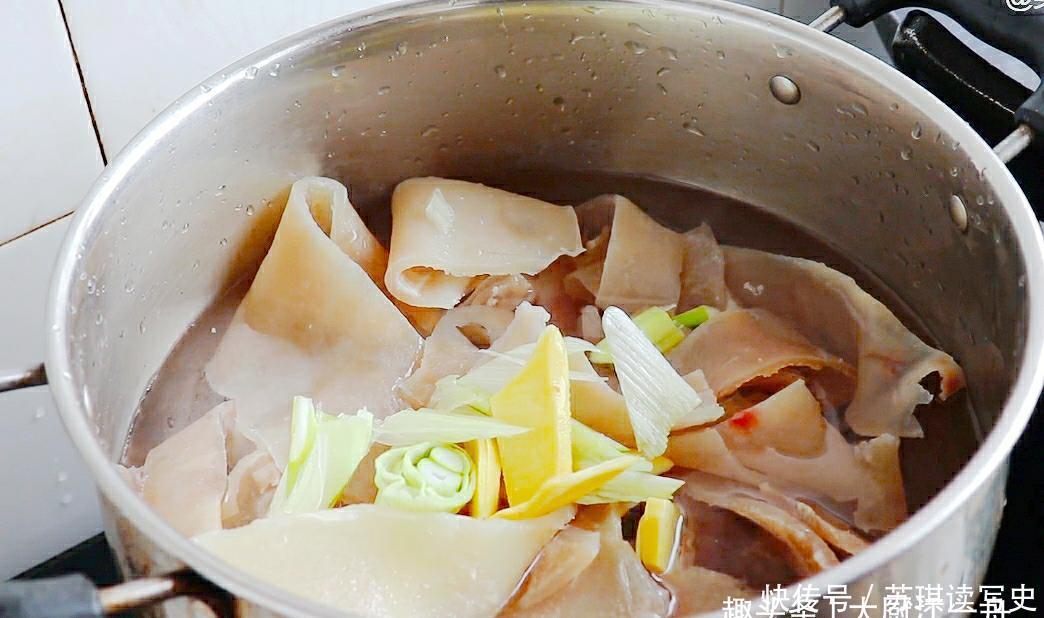 不腥|想吃猪皮冻不用买,手把手教你在家做,皮冻劲道q弹,不腥不臭