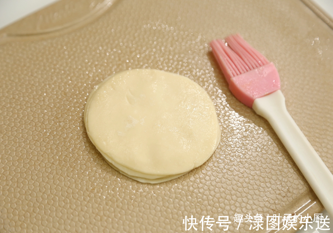 想吃|想吃凉皮太容易，教您一招，不洗面不摊皮，10分钟搞定，超好吃