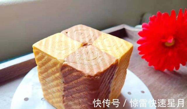 棋格双色吐司|棋格双色吐司 交叉美 学会这一招 想做抹茶做抹茶 想做可可做可可!