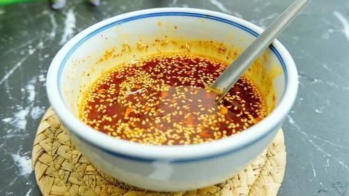 老师傅用了一辈子的辣椒油“秘方”,怪不得那么香,长知识了