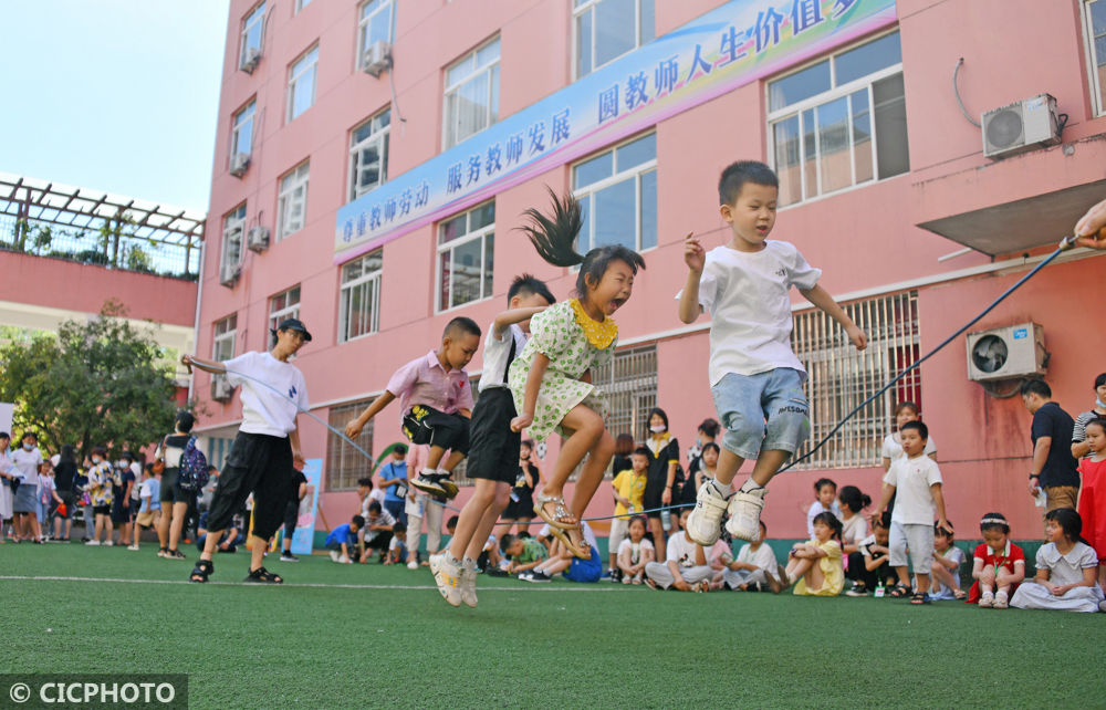 李昊|全国多地中小学迎来开学季