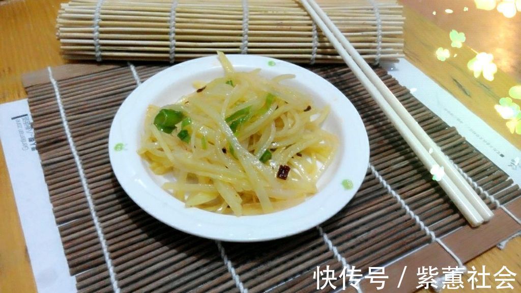 辣椒油|凉拌酸辣土豆丝的制作方法，开胃下饭，营养健康