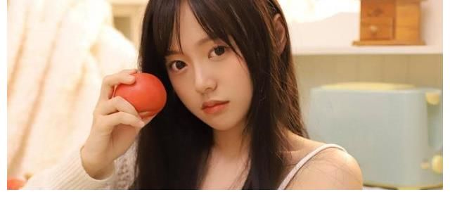 李佳琦 国内一款“憋屈”面霜，价格不到50元，补水保湿显而易见！