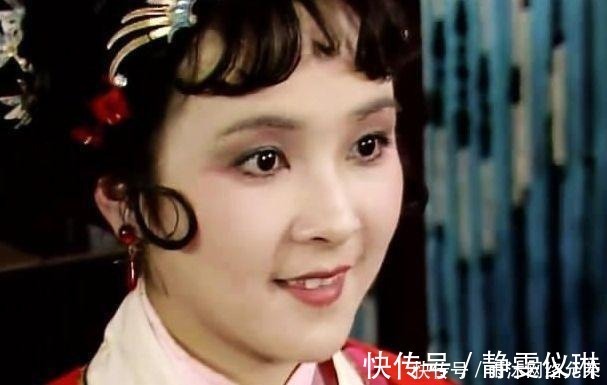 曹公&薛宝琴是《红楼梦》里的局外人？一出场就惊艳，为何早早退场？