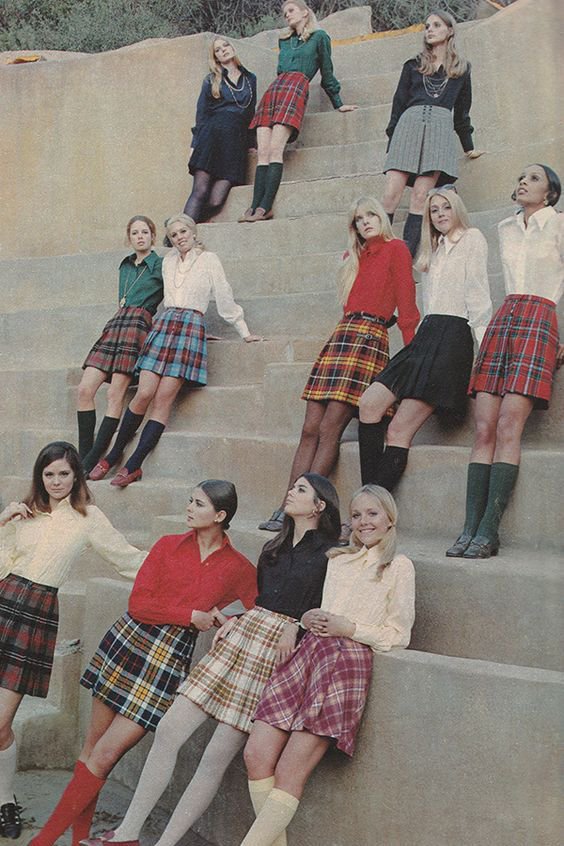 Y2K、土酷风要过去了？这个秋冬“学院风”来势凶猛|教你美 | enzo