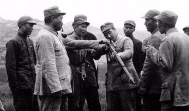 吹到|他是东野一员猛将,把“胜利之风”从北吹到南,打败两位国军名将