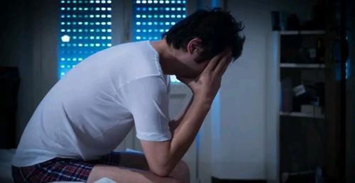 男性失眠咋办？将这一小物抹脚底，你会收获惊喜，另一半也更开心