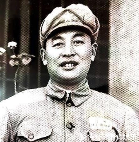 大校|解放军70位首任军长,唯有他没授将衔,本该中将,为何仅授大校?