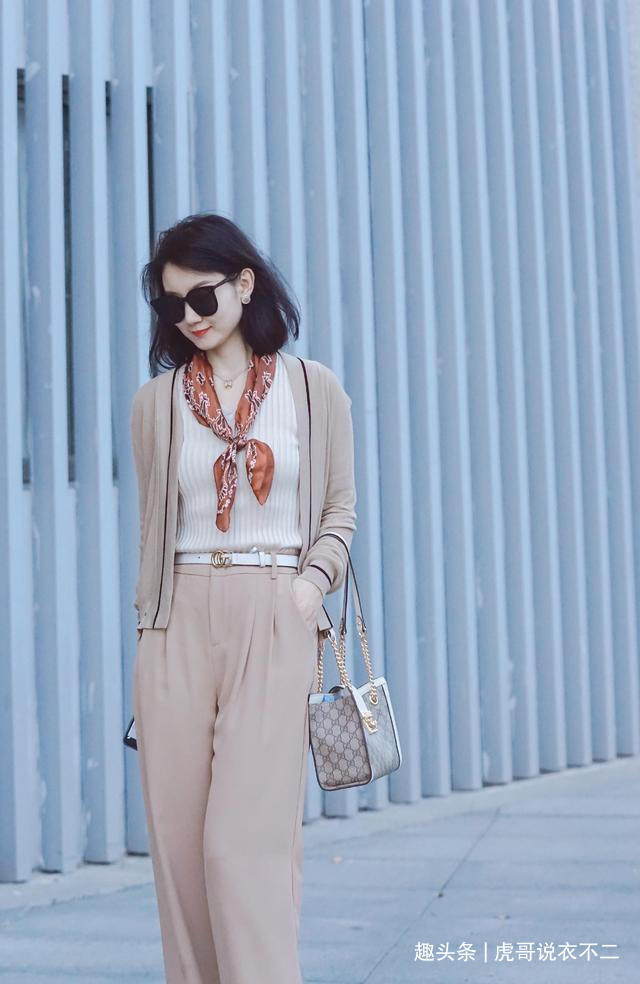 初秋温柔气质风穿搭,成熟又不失俏皮,上班族必备套装