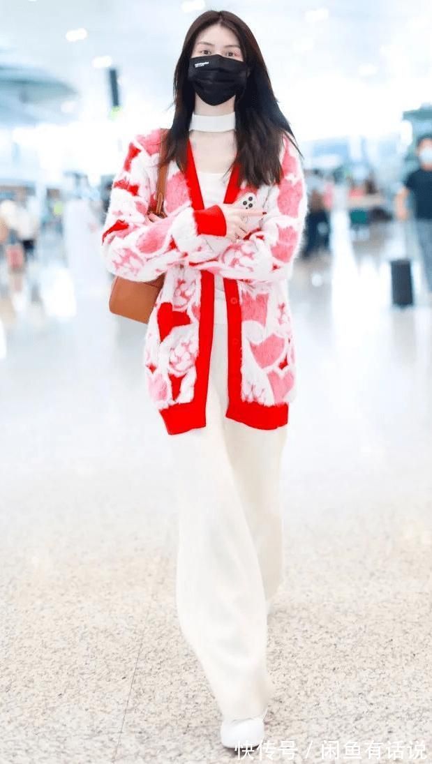 搭配|讲真,冬天会穿“白色”的都是时髦精,优雅减龄,上了年纪也适合