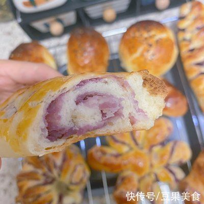 面包|好吃的花式紫薯面包是这样做的，营养美味，看一遍就会