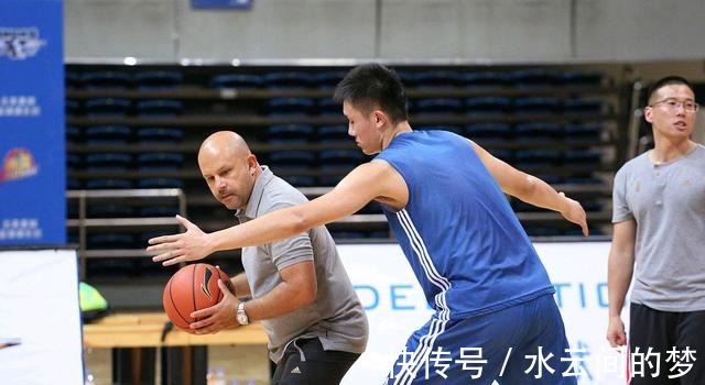 辽宁队|CBA前瞻林书豪打爆郭艾伦，北京首钢双杀辽宁，广厦排名升第一