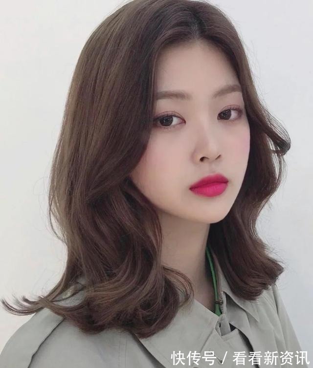 发型 好看发型有很多,唯有“气质款”惹人爱,这4款你更喜欢哪个呢!