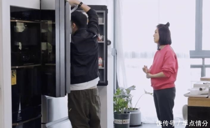 李亚男 《做家务的男人3》来了,新室友组做饭状况百出,夫妻组让人意外