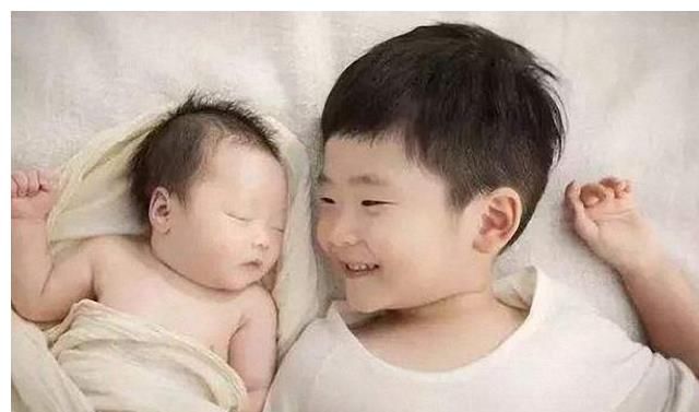 小美|最受欢迎的二胎组合，已经不是一儿一女，原因很现实