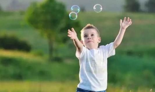 父母|新版“儿童身高表”出炉,10岁就140厘米,你家孩子达标吗