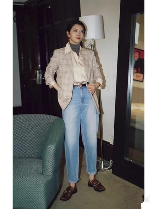 穿西装、学三木,这对“神仙母女”的春日穿搭,每一套都精致优雅