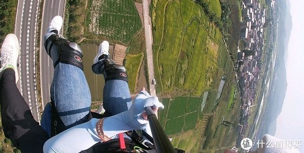 俯瞰|浪客行 篇四十九：横店丨滑翔伞初体验，在空中荡秋千，俯瞰这个世界