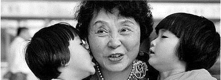 女儿|60岁生一对双胞胎女儿的盛女士,十年过去,现状如何