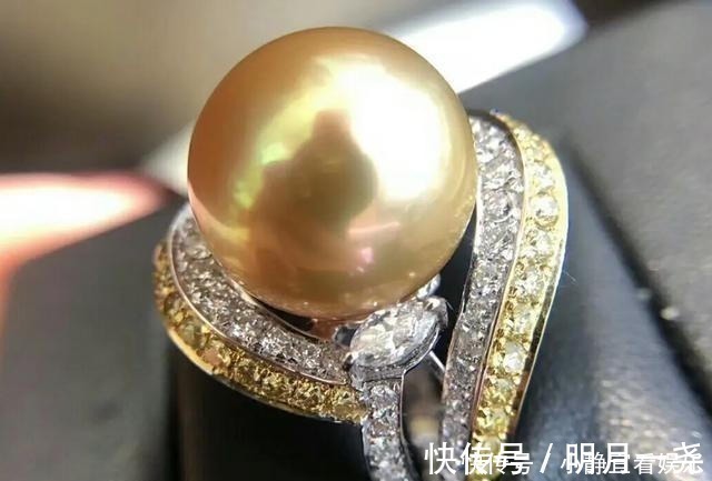 王冠 哪款珍珠首饰更适合自己?雪白肌肤也需要绿叶衬,戴对了魅力十足